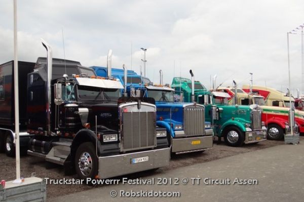 truckstar-2012-show-trucks-034802FD029-708A-E158-5E39-D470136F8B9D.jpg
